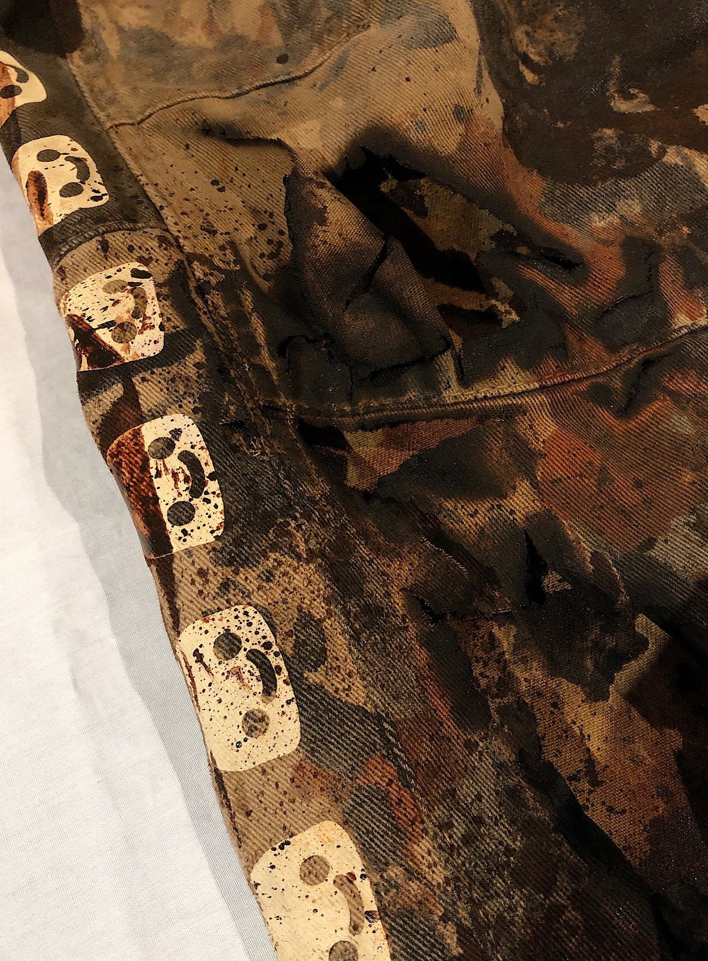 ボロボロな登山パンツ