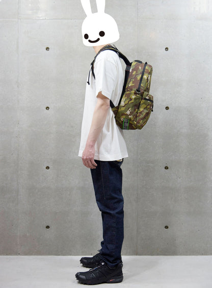 へび迷彩バックパック