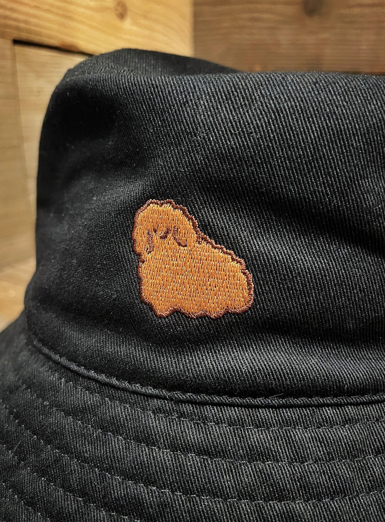 刺繍のバケットハット 22AW