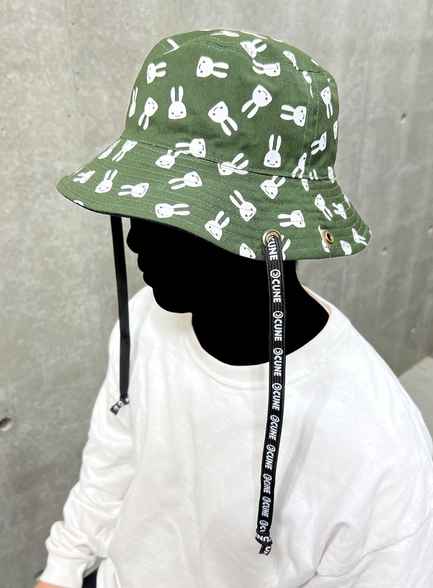 リバーシブルバケットハット