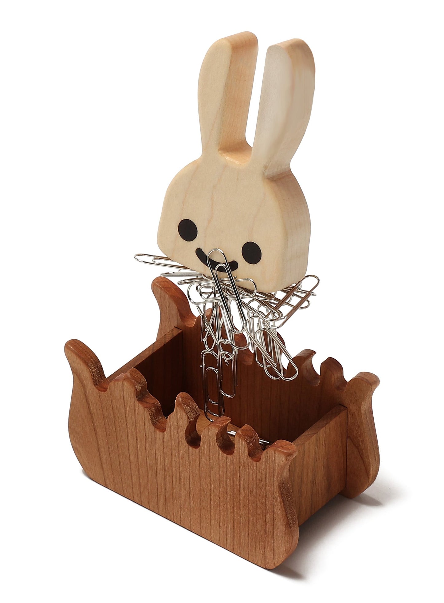 木でできたマグネットうさぎのマルチケース