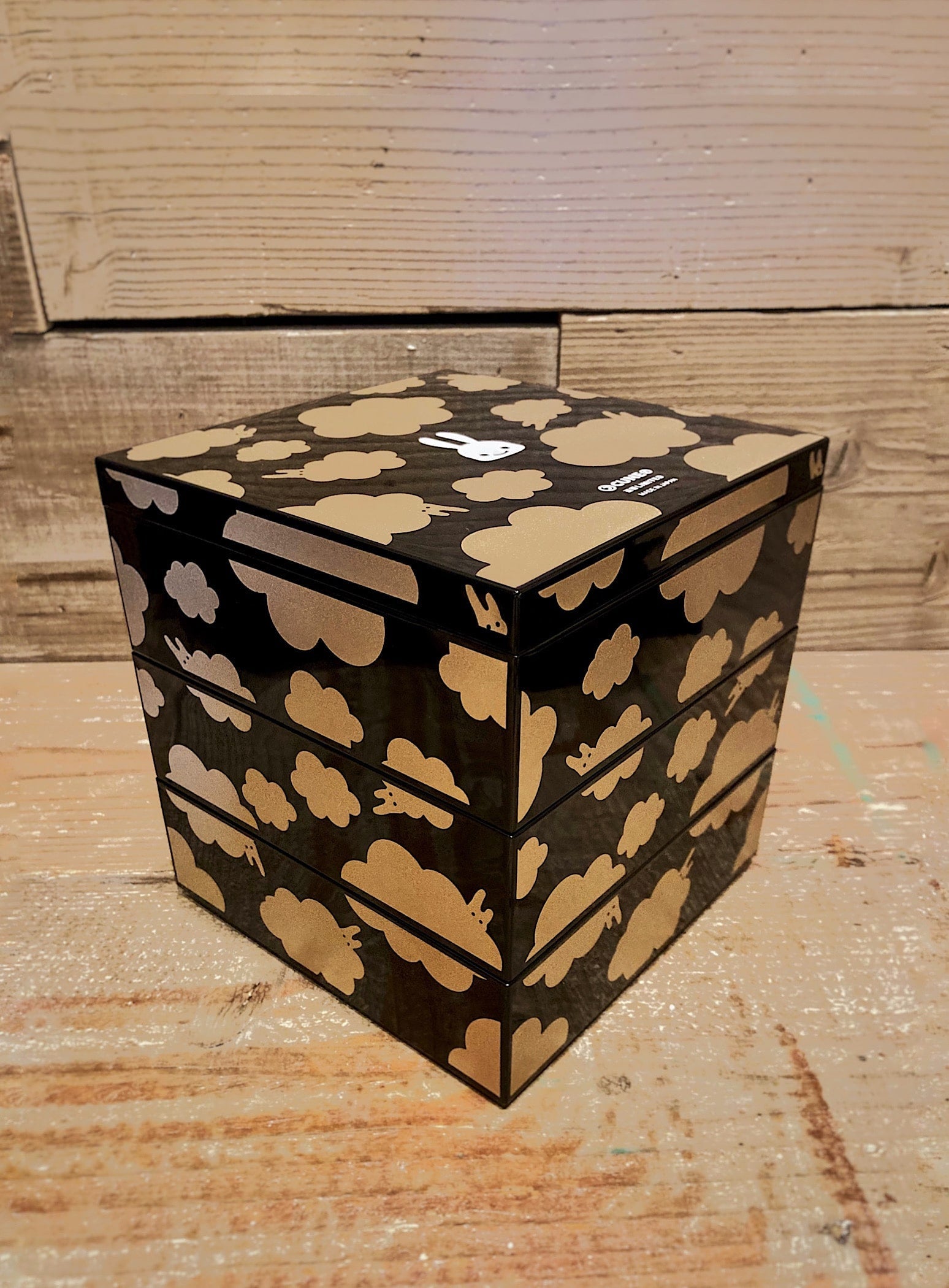 CUNEキューン　漆塗り3段重箱　未使用新品 3段重箱 迎春LIMITED – CUNE
