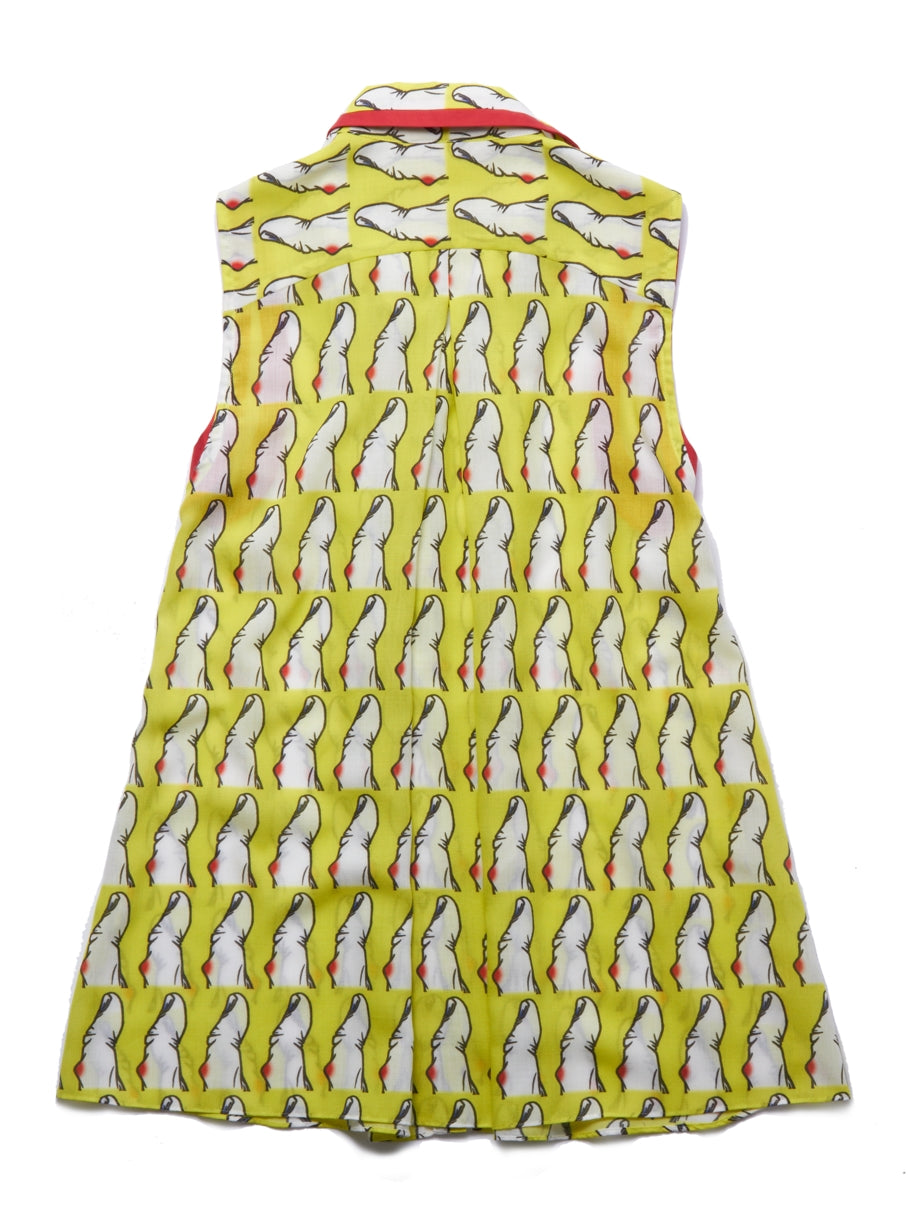 指ノースリーブブラウス