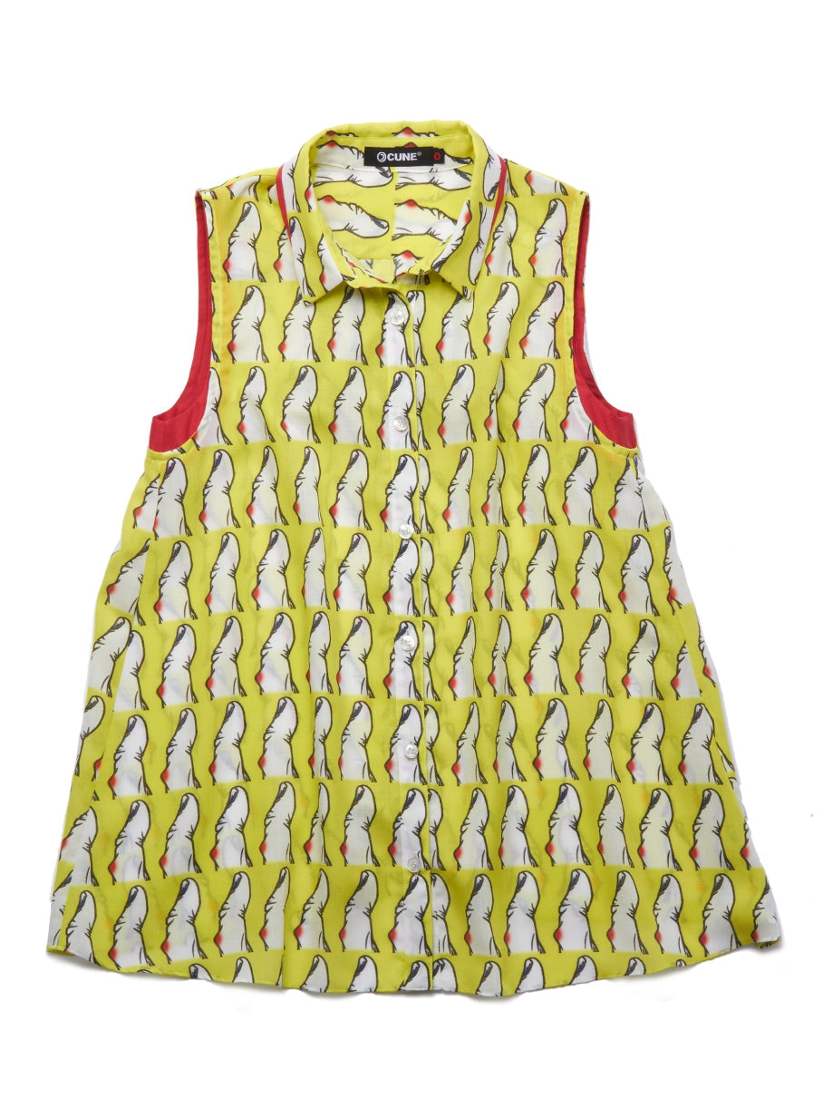 指ノースリーブブラウス