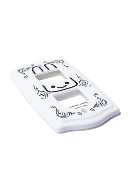 コンセントカバー