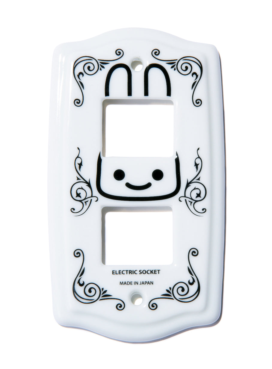 コンセントカバー