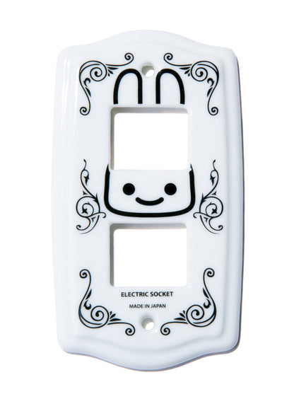 コンセントカバー