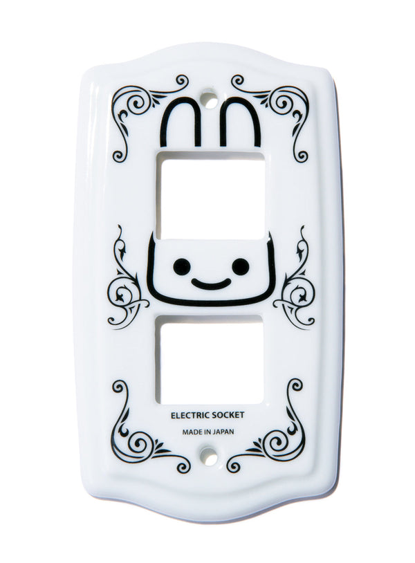 コンセントカバー