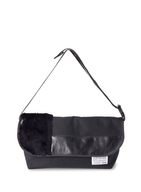 ゴリラメッセンジャーバック