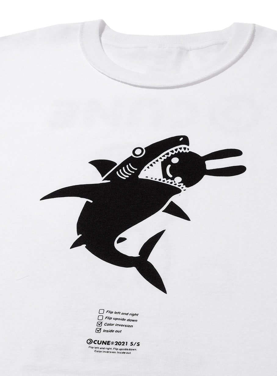 反転Tシャツ サメ