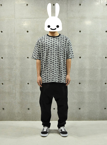 ウサギならびTシャツ
