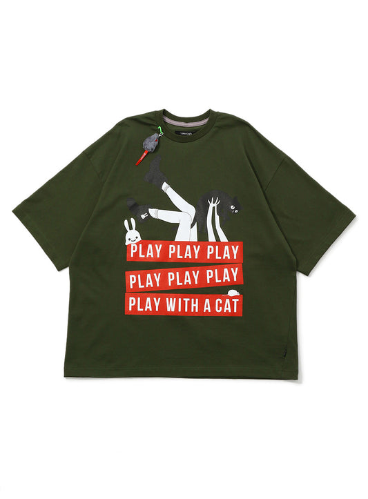 ビッグT 黒猫と遊ぶ人
