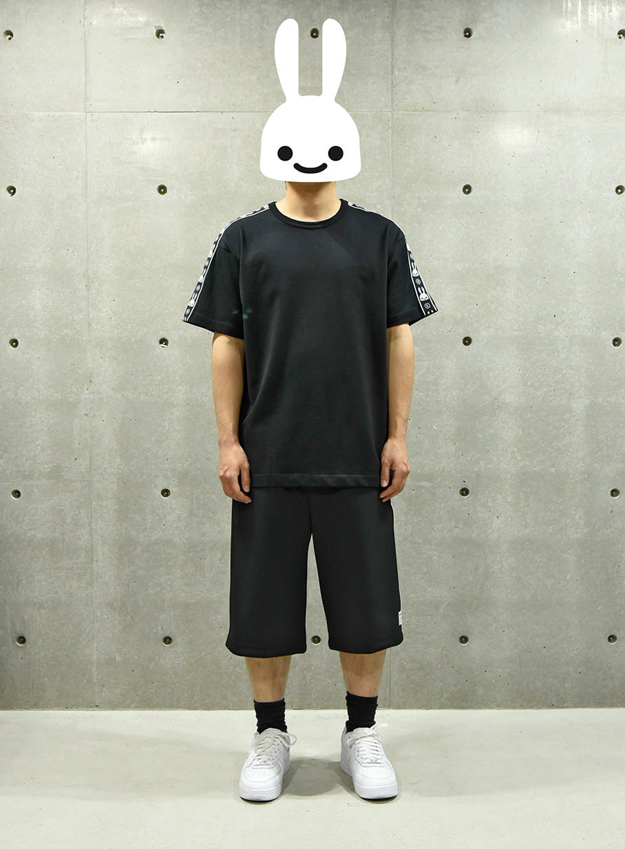 ウサギテープのTシャツ
