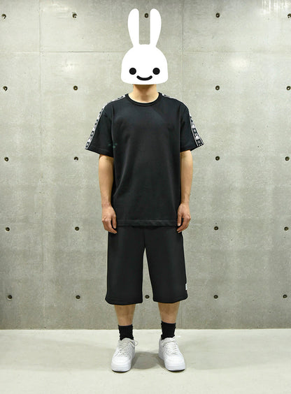 ウサギテープのTシャツ