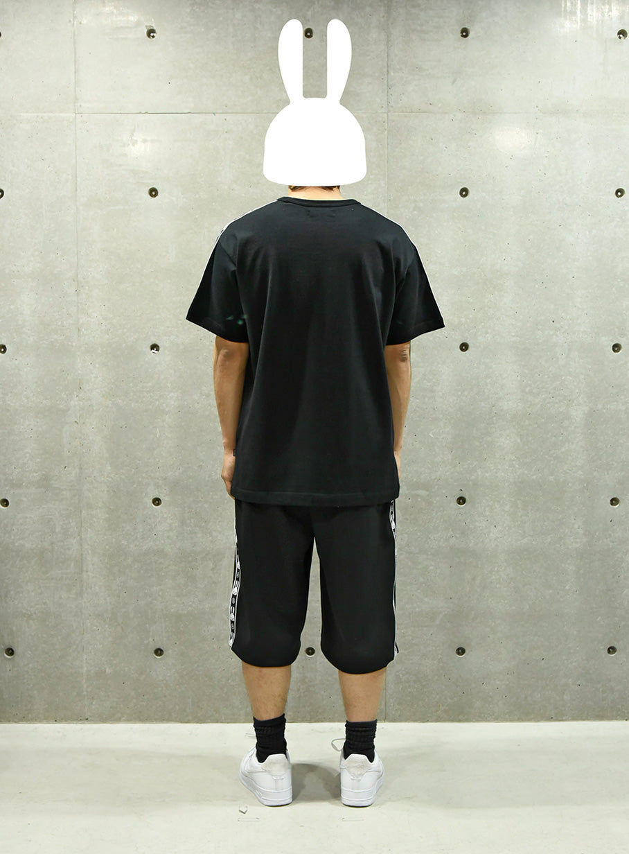ウサギテープのTシャツ