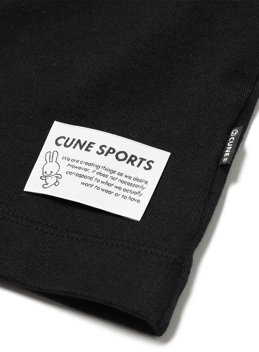 ウサギテープのモックネックTシャツ