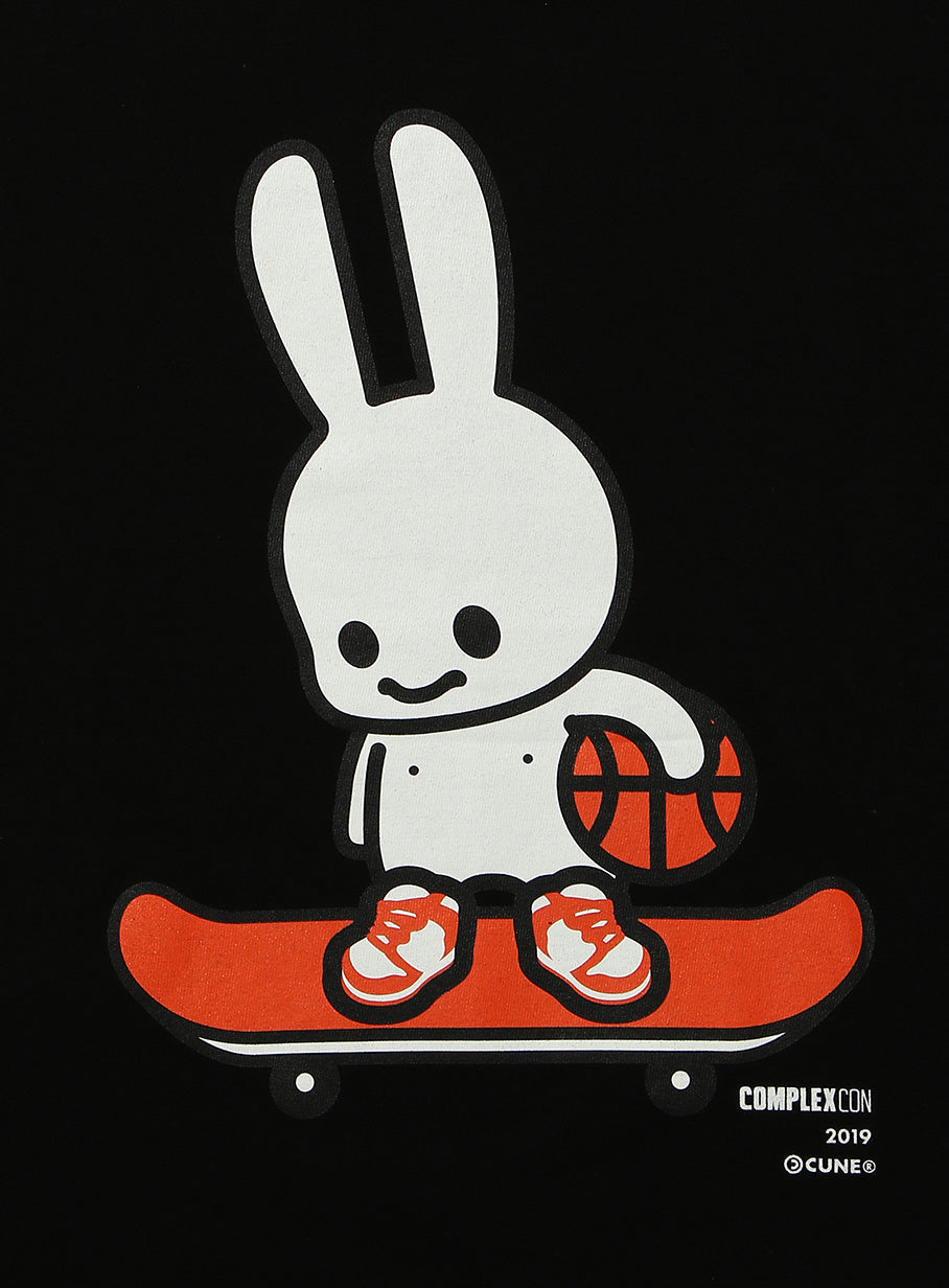 COMPLEXCON LIMITED T-shirt Skateboard and basketball