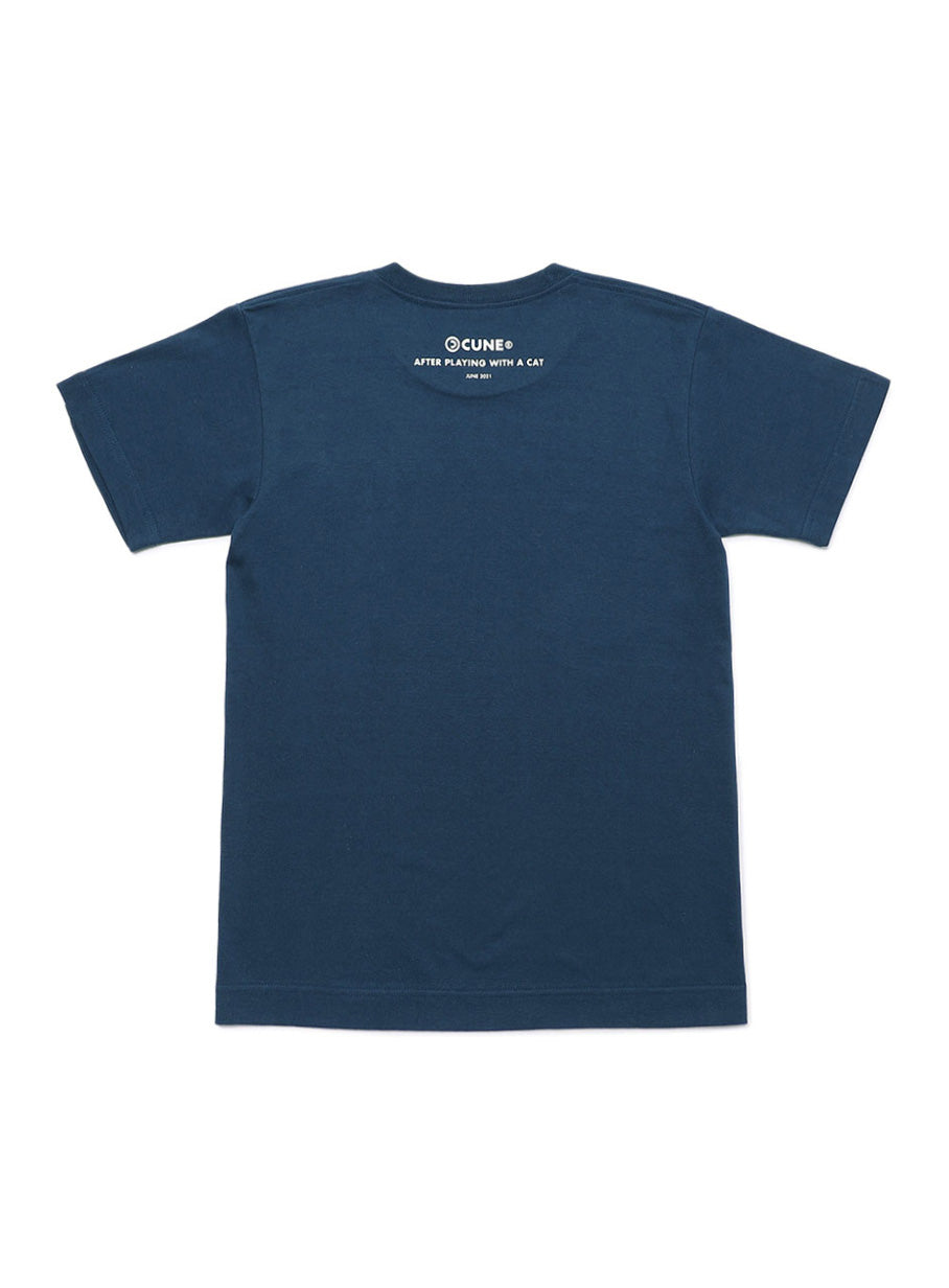 APWC T-SHIRTS 窓の猫
