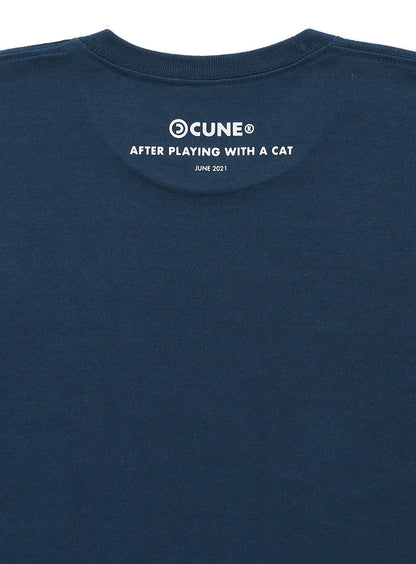 APWC T-SHIRTS 窓の猫