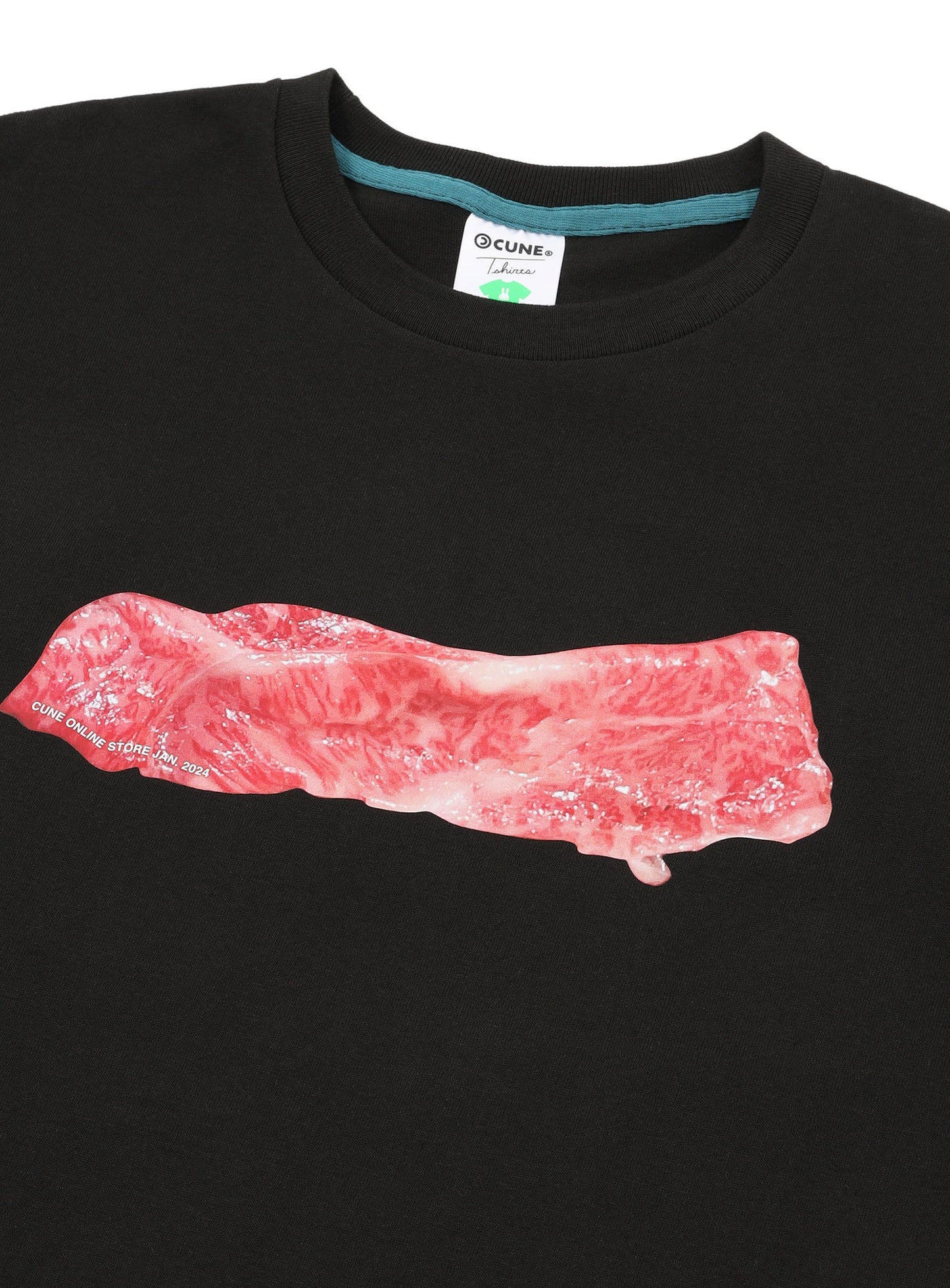 LOOKING BACK MONTHLY STICKER T-SHIRTS 202401