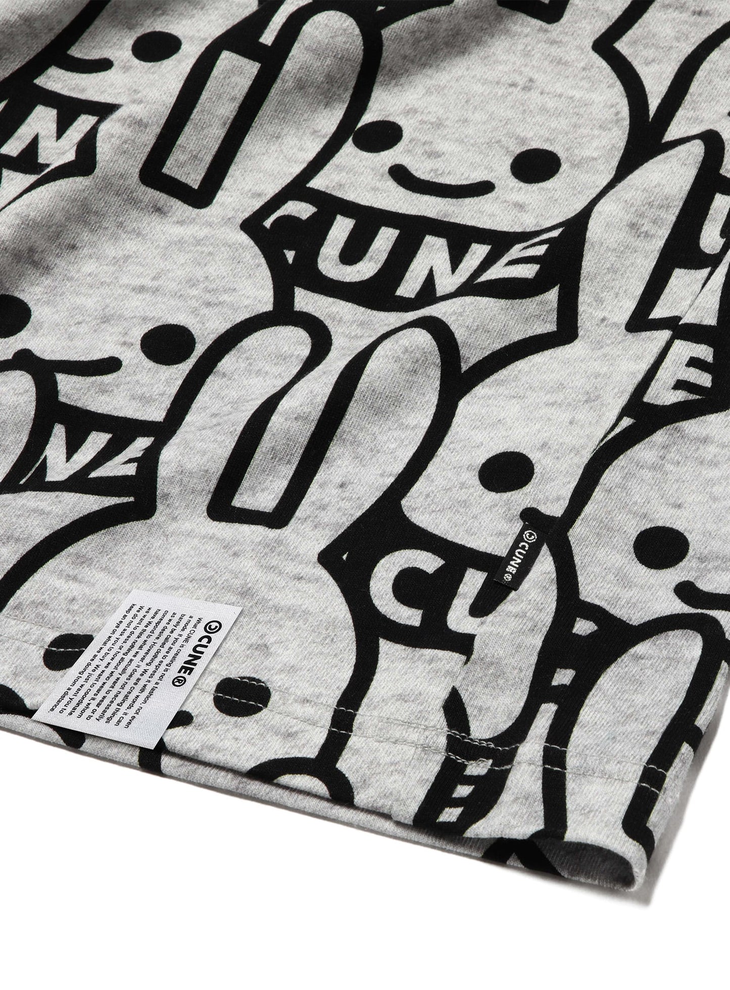 CUNEウサギいっぱいTシャツ