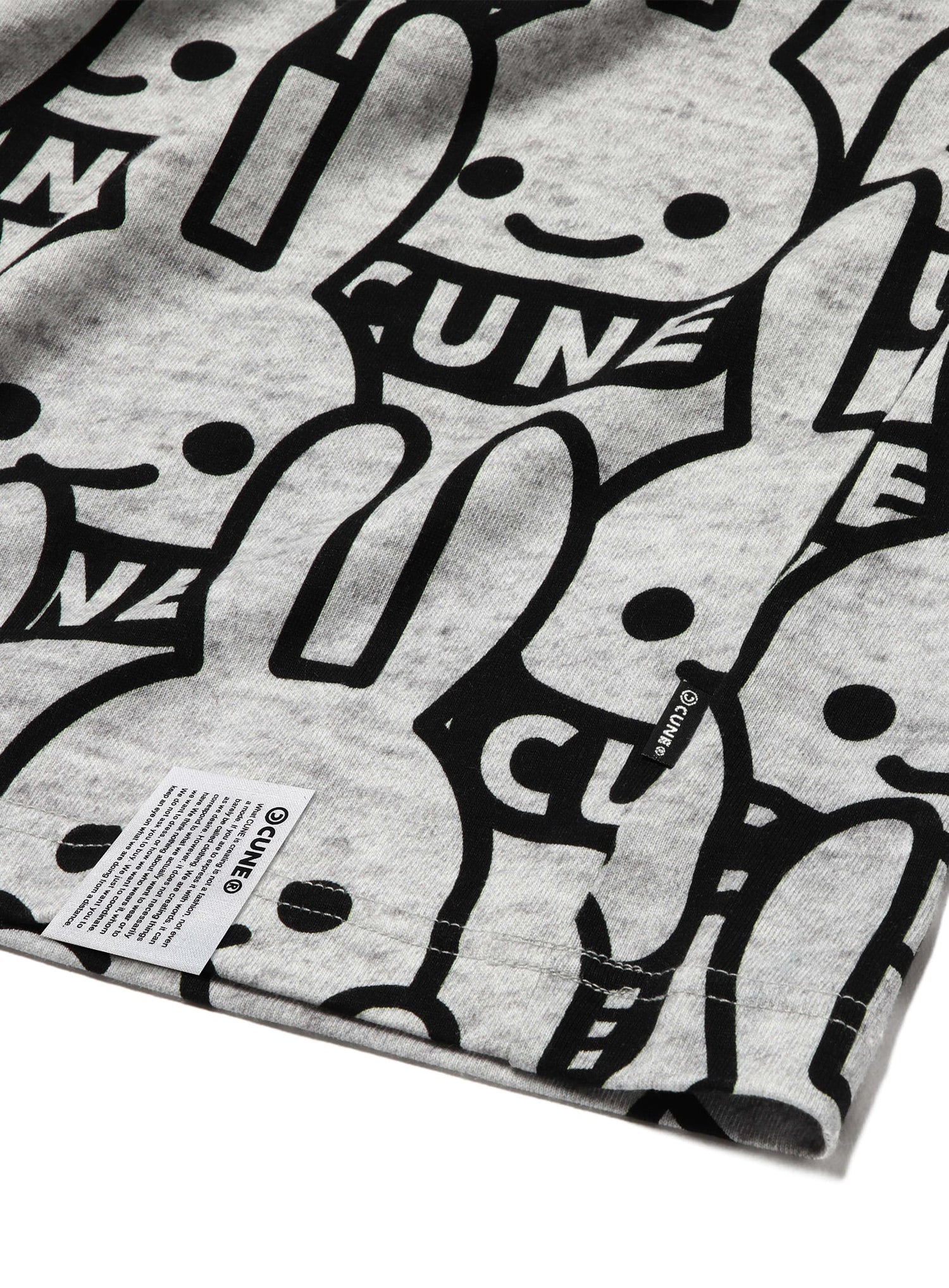 CUNEウサギいっぱいTシャツ