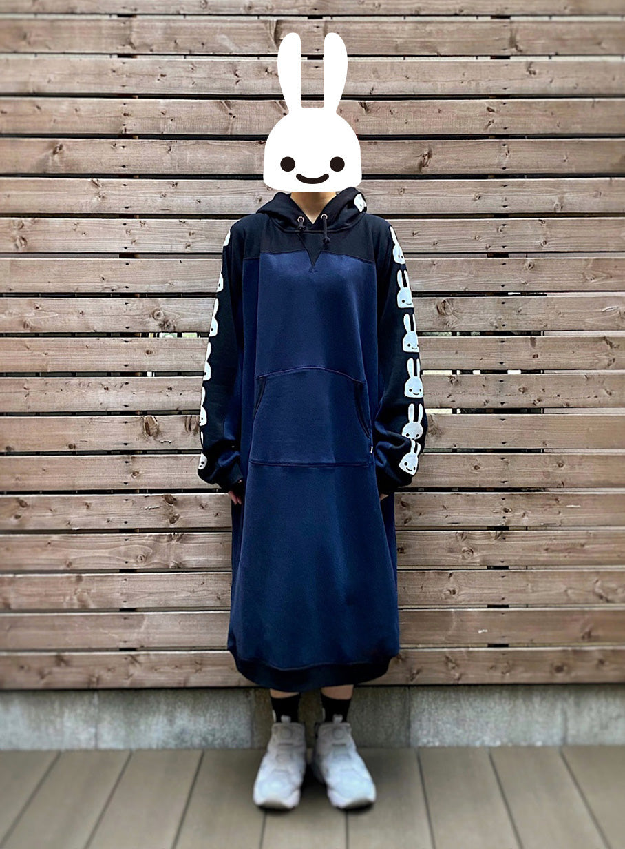 ウサギがいっぱいラインパーカーワンピース
