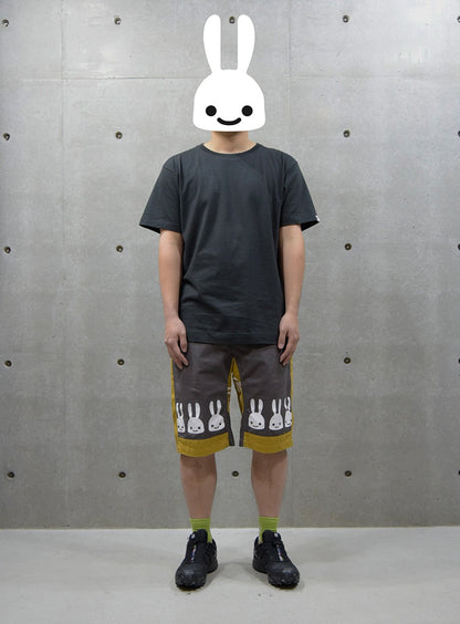 登山ショーツ