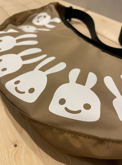 ラウンドショルダーバッグ