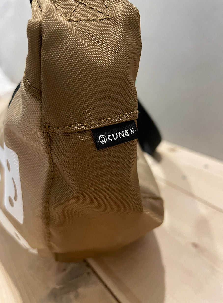 ラウンドショルダーバッグ