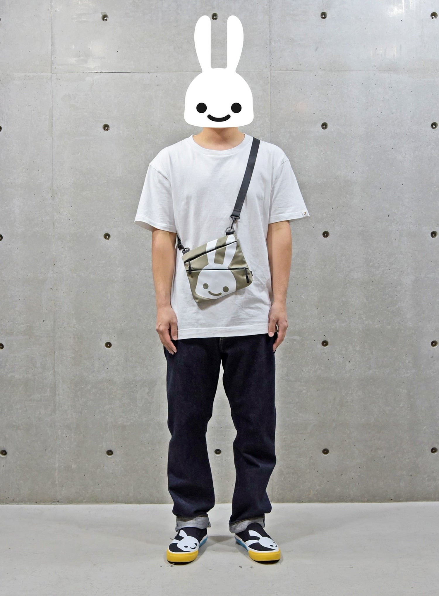ななめジップサコッシュ