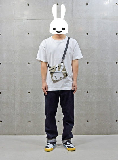 ななめジップサコッシュ
