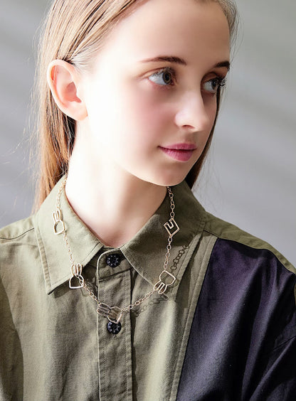 フレームウサギと凹チェーンネックレス