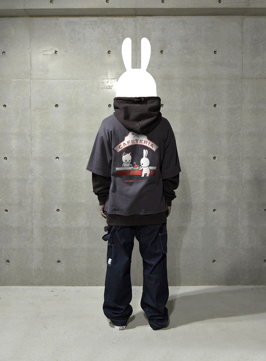 Tシャツを重ね着パーカー