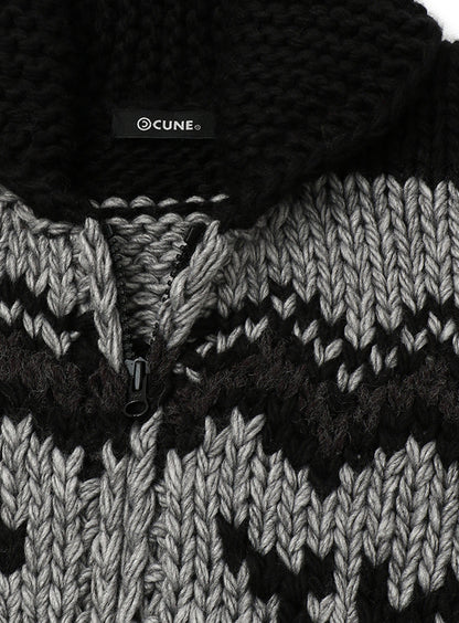 長い鹿のカウチンセーター