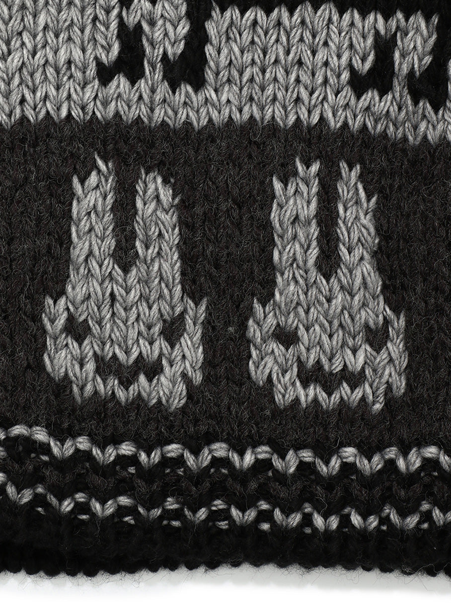 長い鹿のカウチンセーター