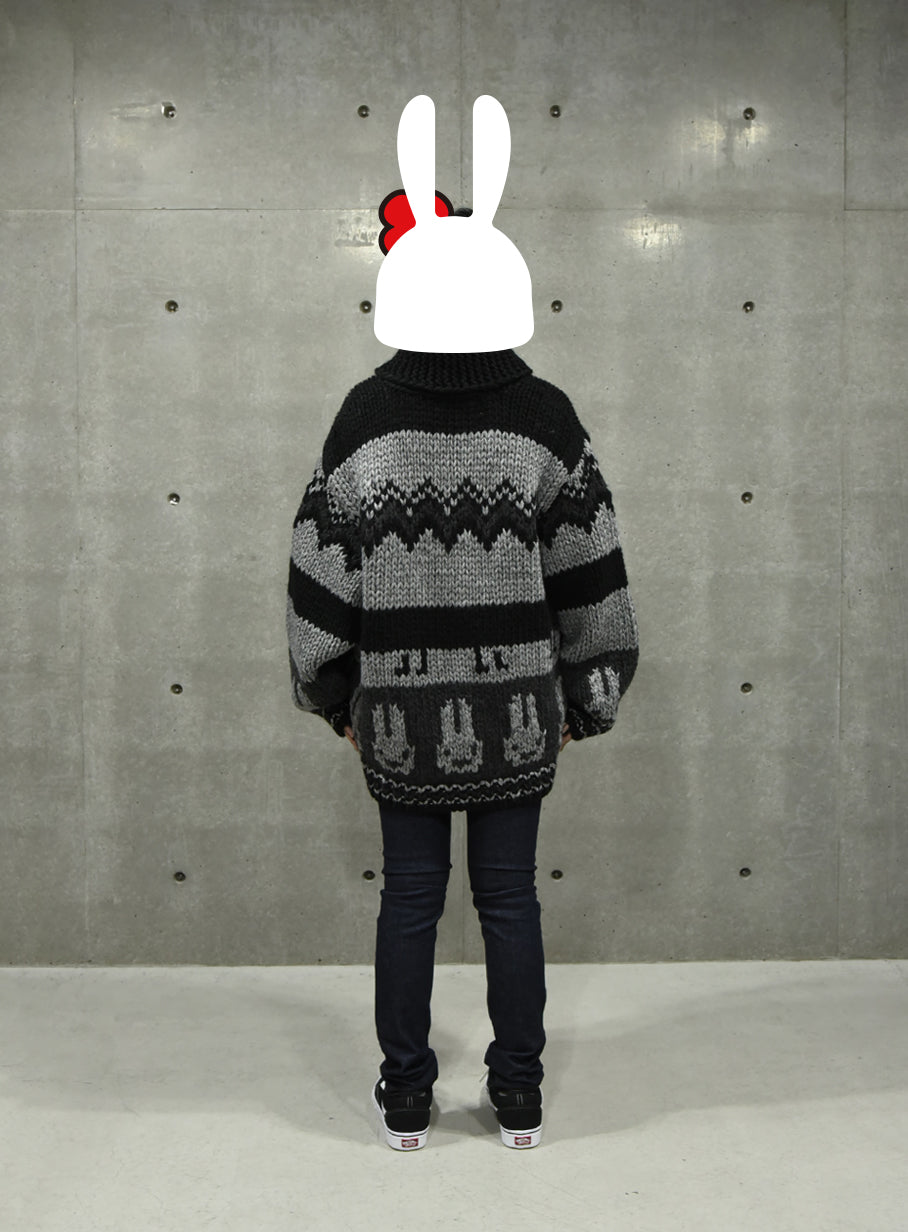 長い鹿のカウチンセーター