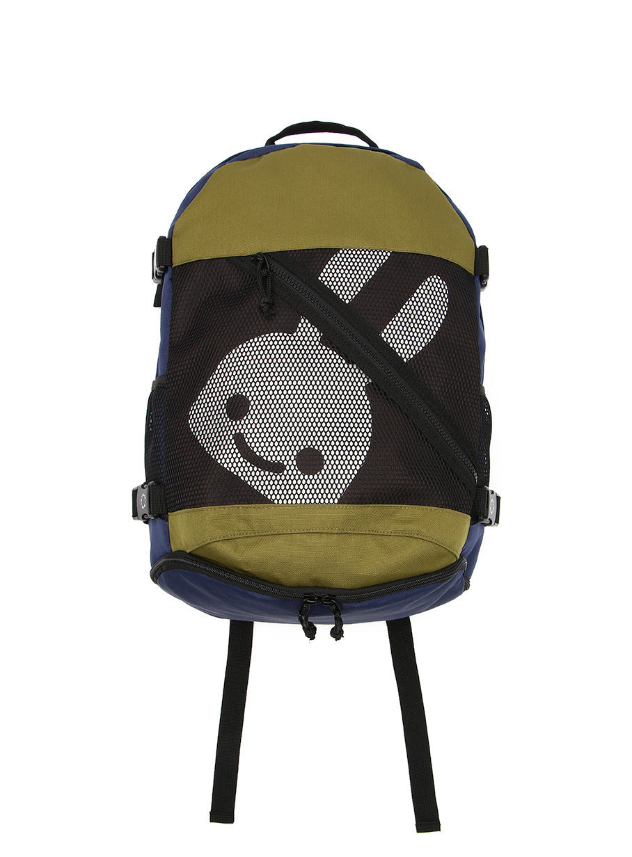メッシュポケットバックパック