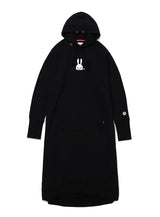 女性のロングパーカーワンピース