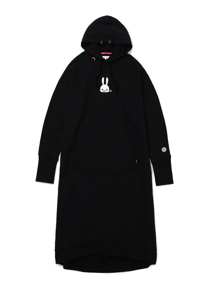 女性のロングパーカーワンピース