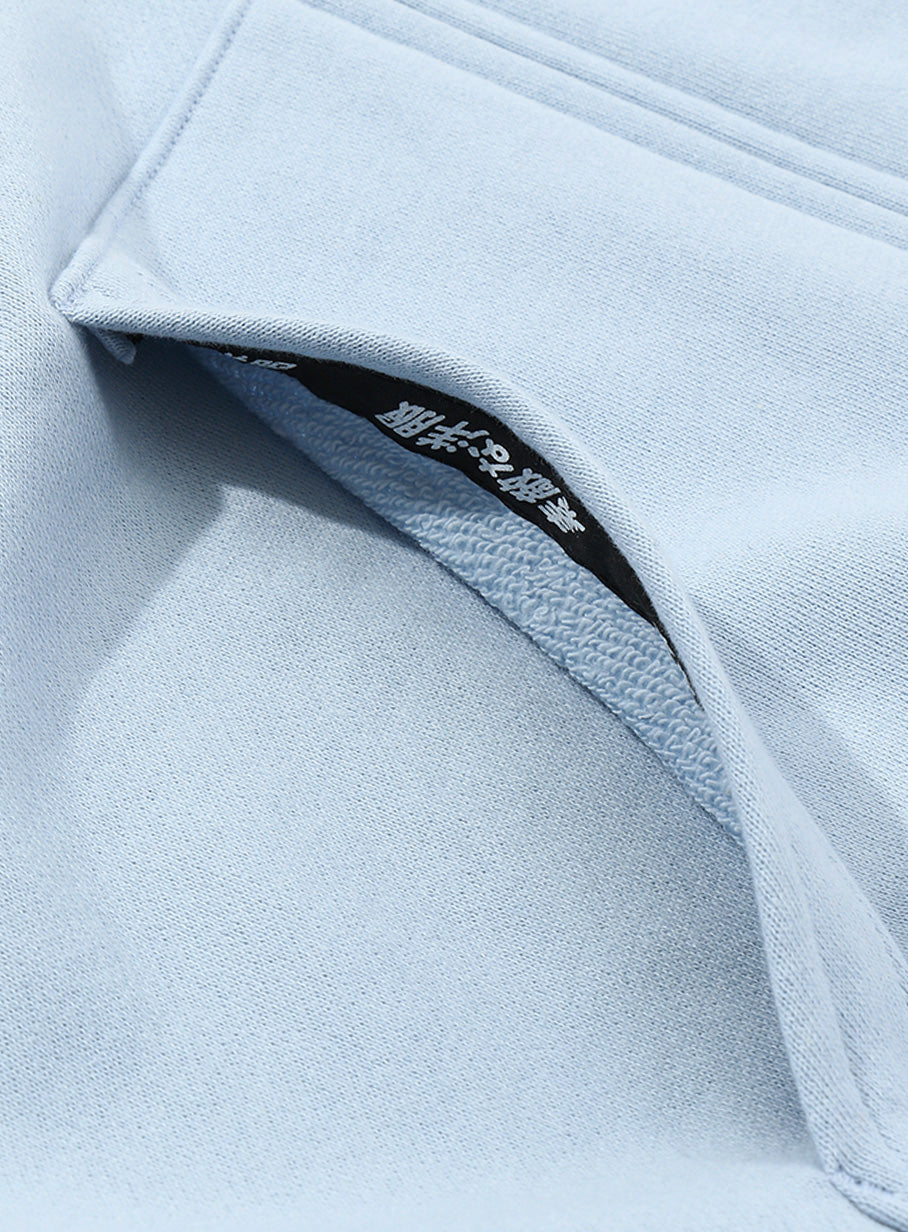 女性のロングジップパーカー