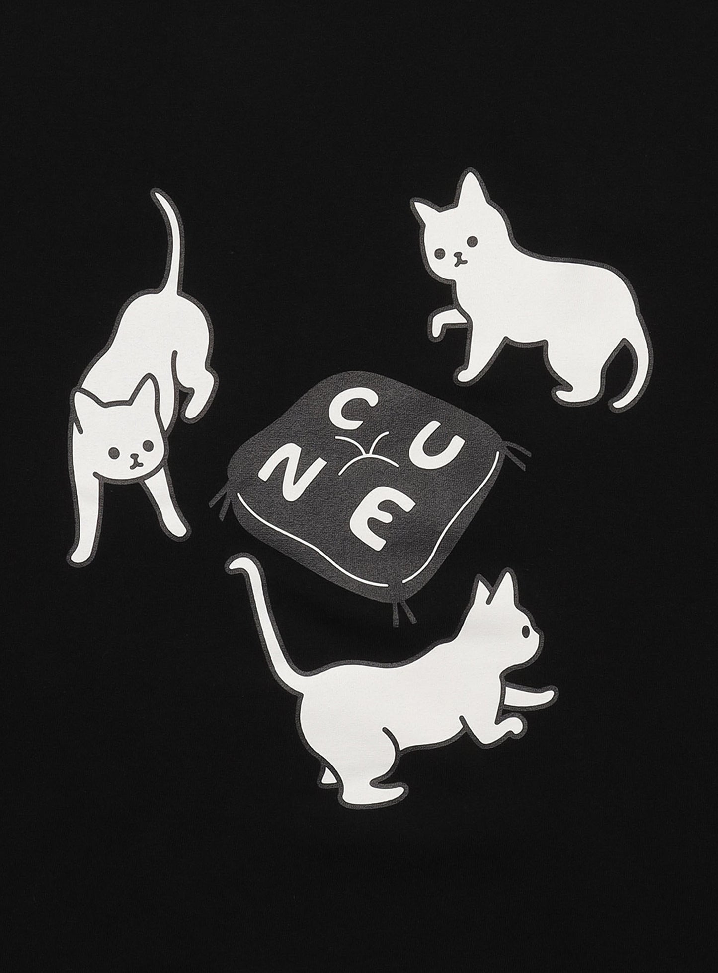 S/S Tee 猫3匹