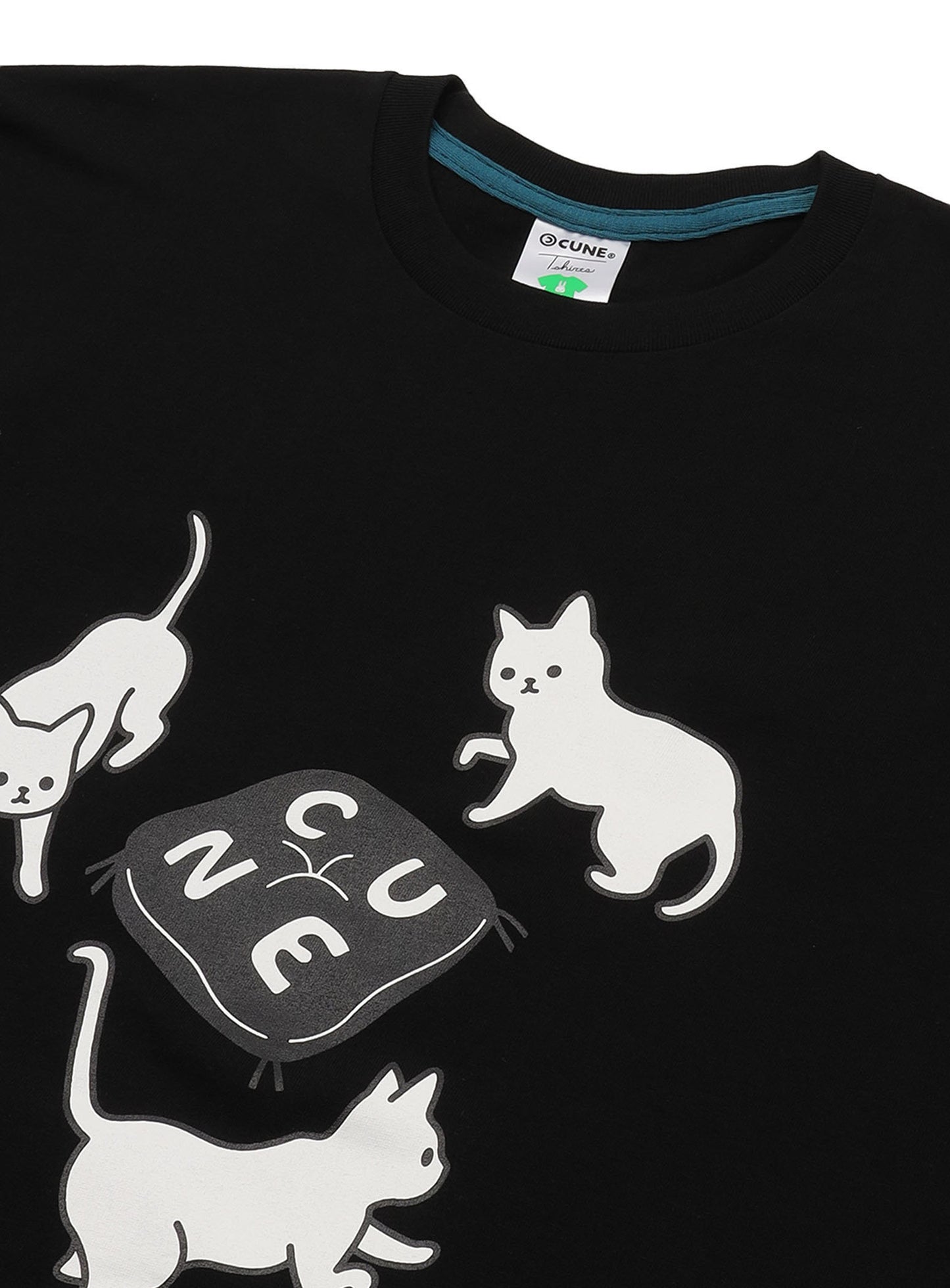 S/S Tee 猫3匹