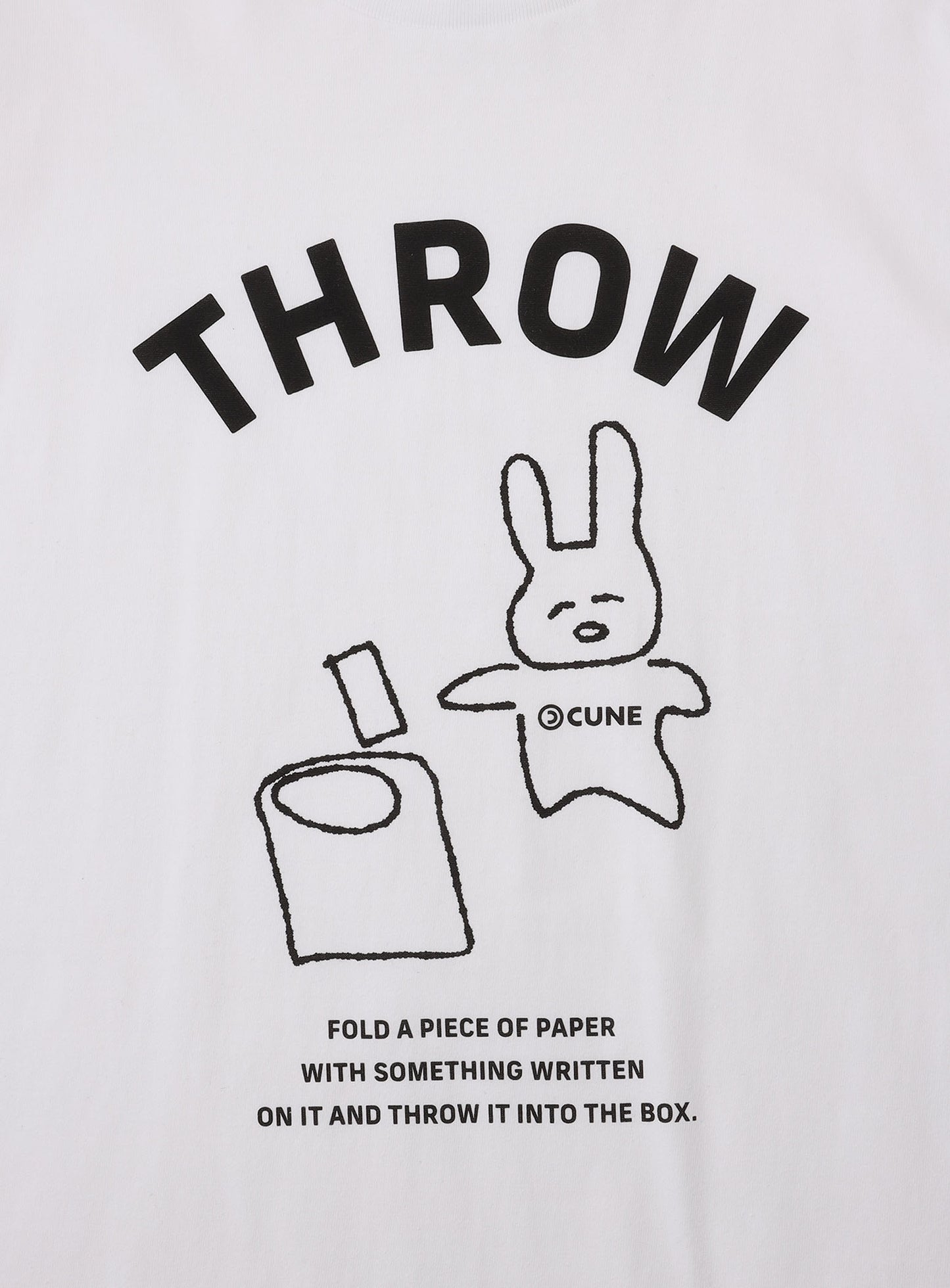 S/S Tee 折りたたんで入れる