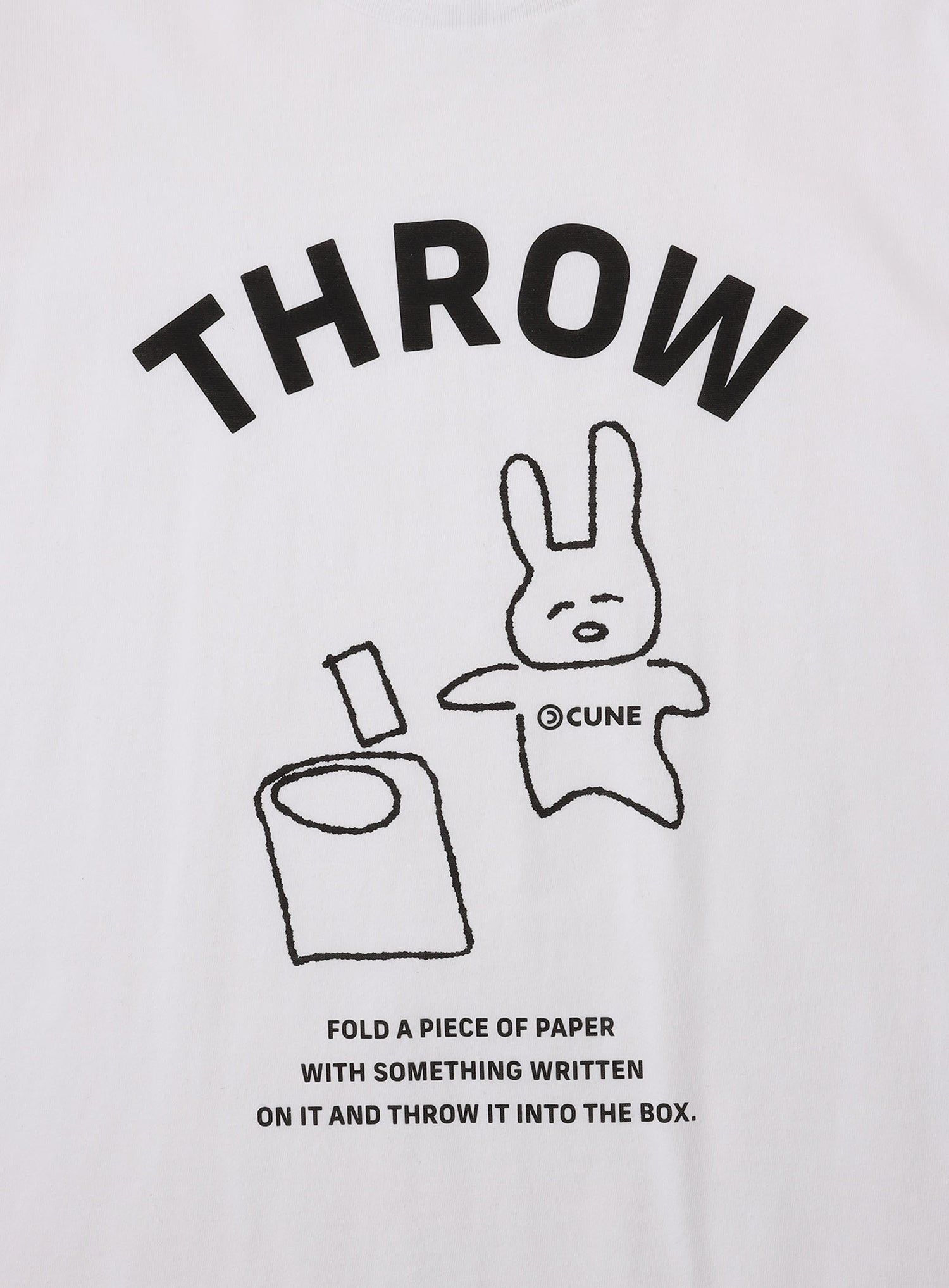 S/S Tee 折りたたんで入れる