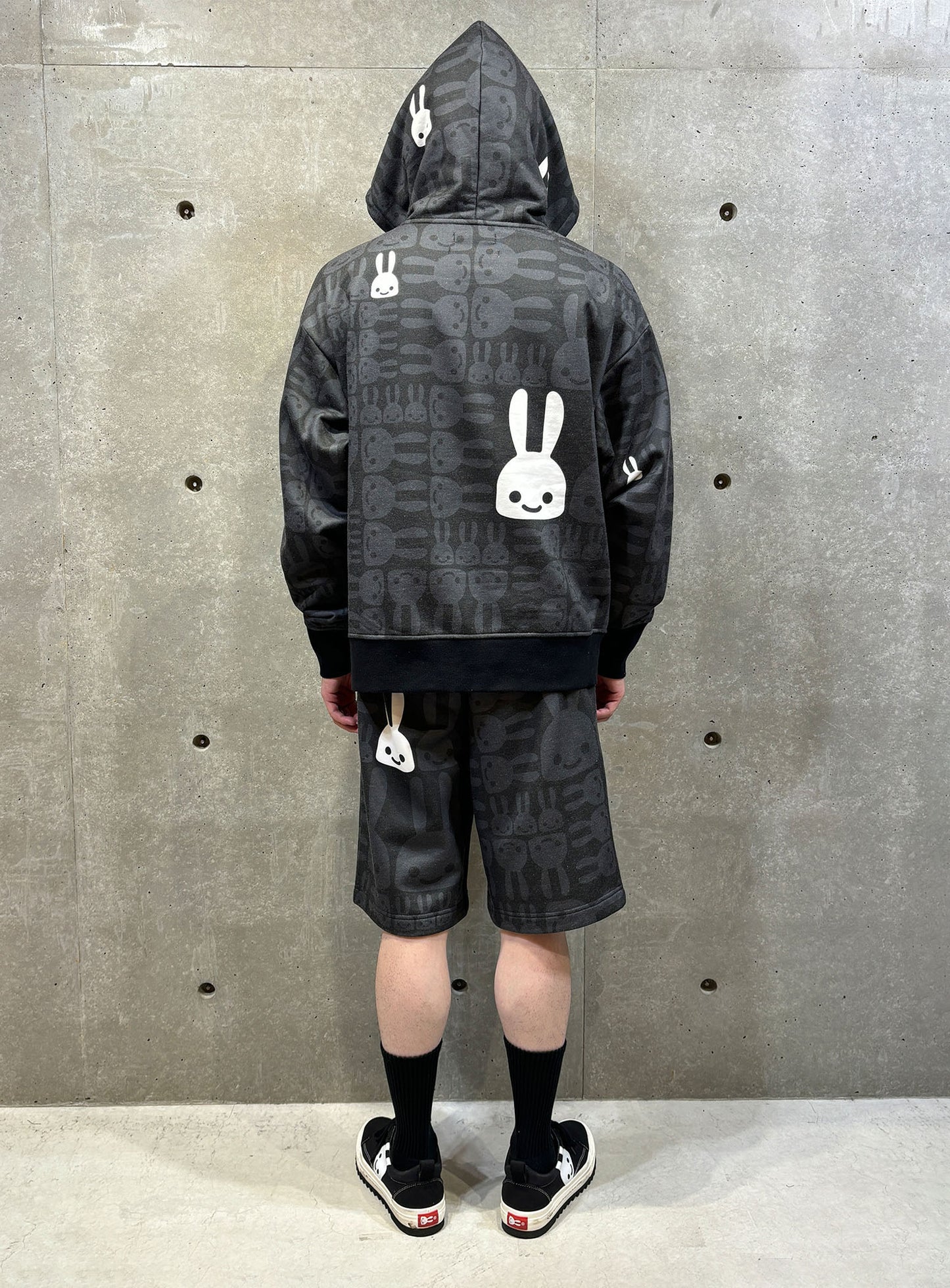 モノクロウサギスウェットジップパーカー