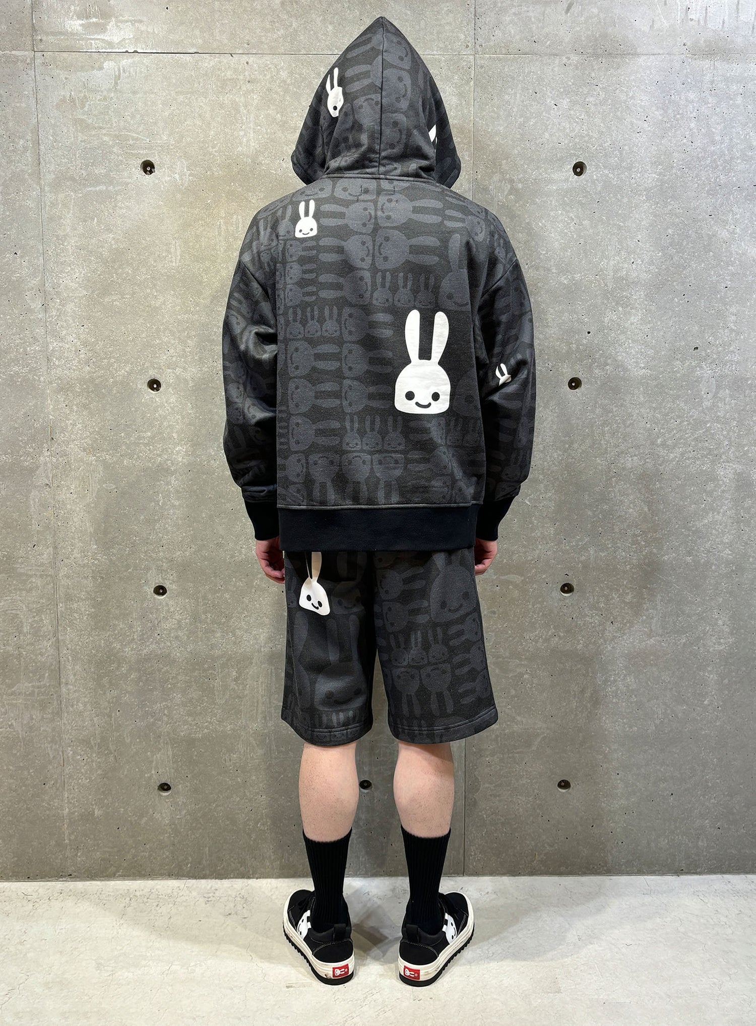 モノクロウサギスウェットジップパーカー