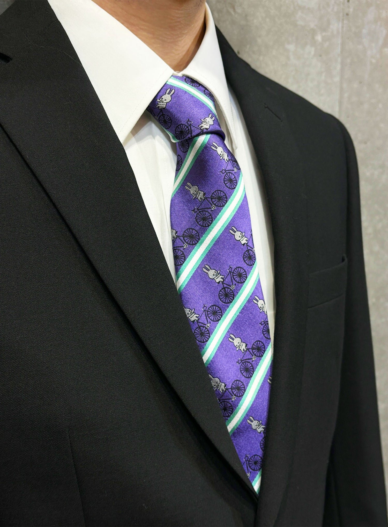 ネクタイ 自転車