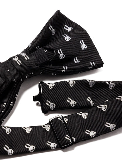 蝶ネクタイ ウサギが並んでる