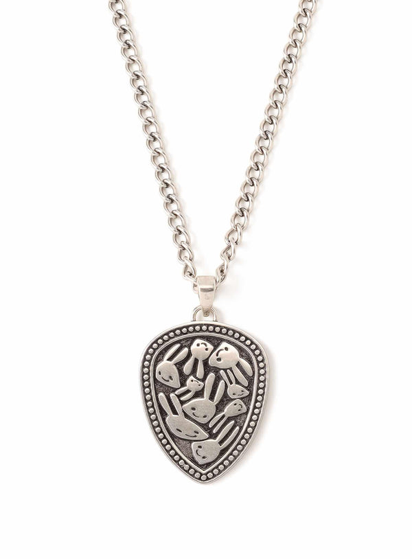 ぐにゃウサギシールドネックレス